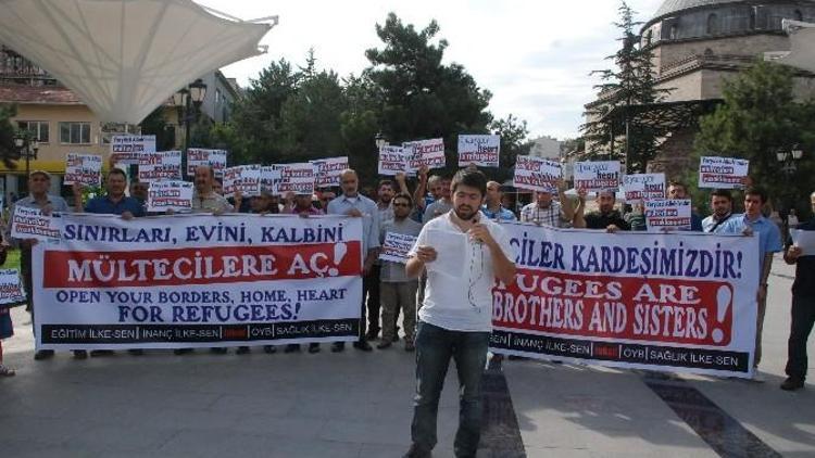 “Sınırları, Evini, Kalbini Mültecilere Aç” Çağrısı