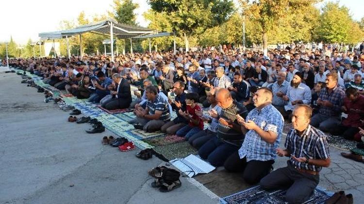 Kurban Bayramında Camiler Doldu Taştı