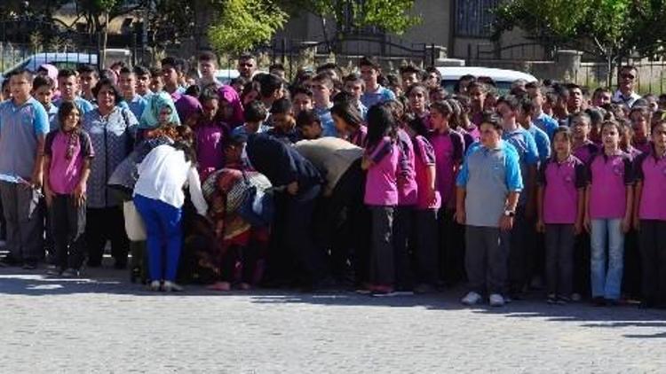 Aksaray’da Bir Öğrenci Sıcaktan Bayıldı