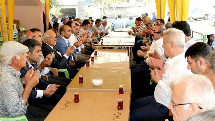 Milletvekili Erdoğan, Kazada 5 Yakınını Kaybeden Azrak Ailesini Ziyaret Etti