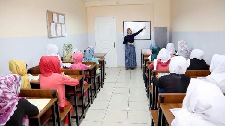 Aile Merkezinde Kur’an-ı Kerim Kursu