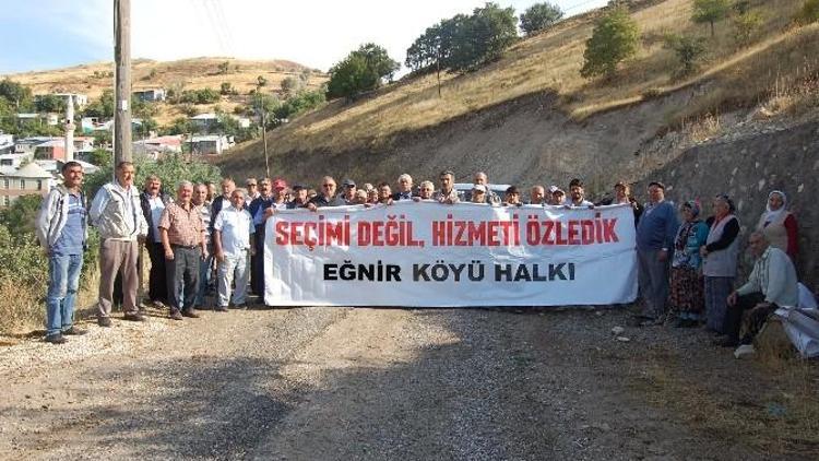 CHP’li Üyelerden, Pankartlı Protesto