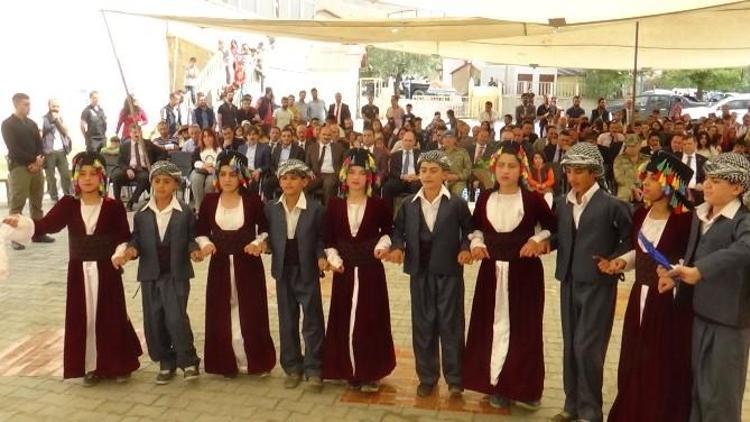 Hakkari’de İlköğretim Haftası Kutlaması