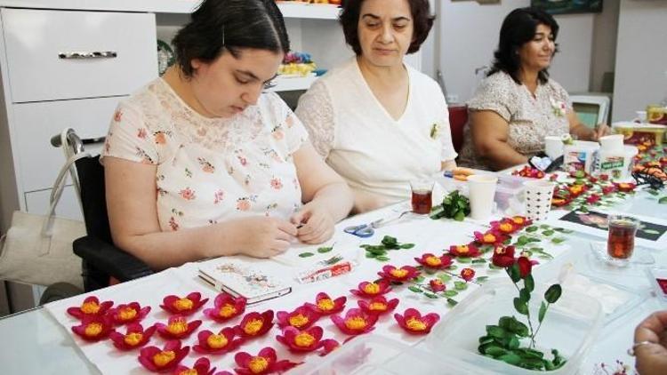 Engelli Vatandaşların Ürettiği Şakayık Çiçekleri EXPO’nun Tanıtım Yüzü Oldu