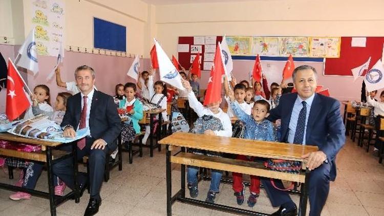 Şahinbey Belediyesi’nden 20 Bin Öğrenciye Çanta Ve Kırtasiye Desteği