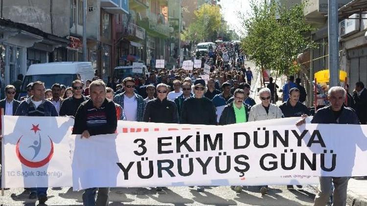 Ardahan’da Sağlıklı Yaşam Yürüyüşü Yapıldı