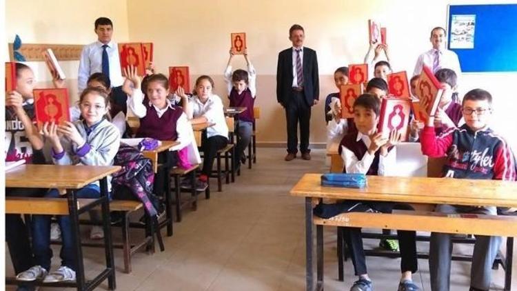 Hisarcık Anadolu Hatip Lisesi, Ortaokul Öğrencilerine Kur’an-ı Kerim Hediye Etti