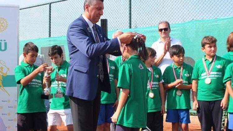 Yeşil Rotary’den Tenis Turnuvası