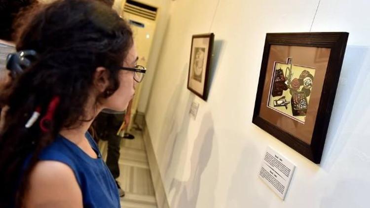 ‘Kağıttan Japonizm- Kirié Sergisi’ Beyoğlu Sanat Galerisi’nde Açıldı