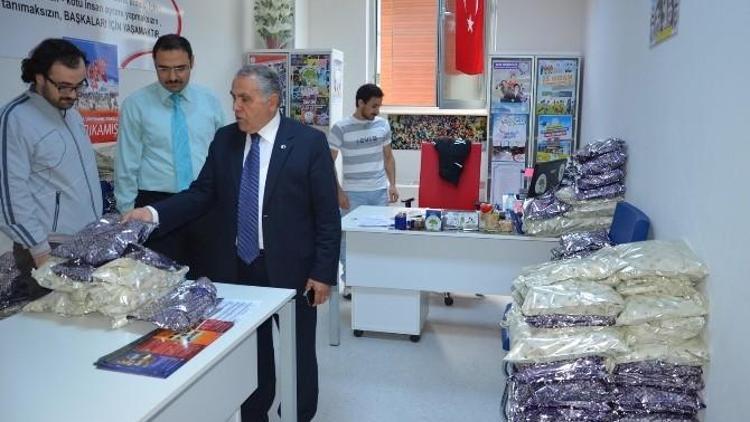 Bafra Gençlik Merkezi Yardım Paketlerini Hazırladı