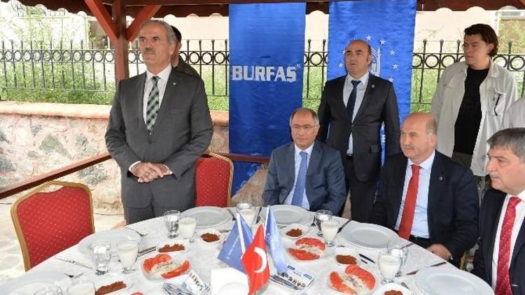 Burfaş’tan Ala’ya Cağ Döner İkramı