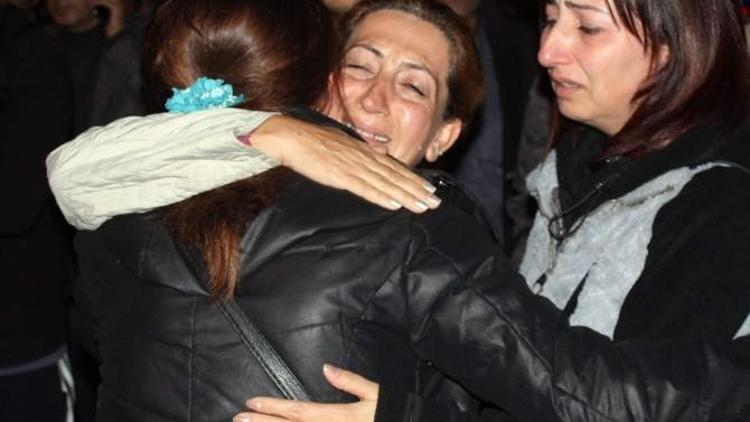 Ankara’daki Patlamadan Kocaeli’ye Dönenler Ağlayarak Kucaklaştı