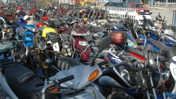 Çanakkale’de Araç Sayısı 2 Yüz Bine Yaklaştı