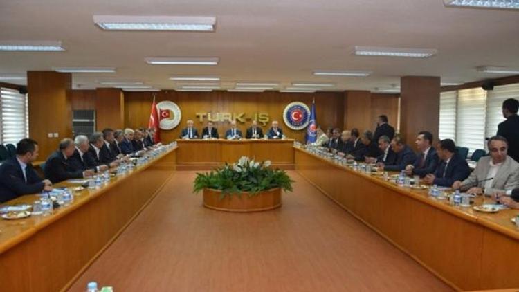 Türk-iş Başkanlar Kurulu Toplandı