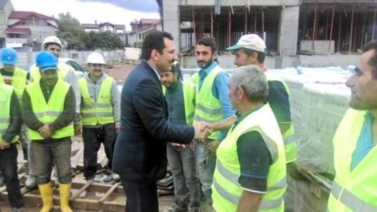Milletvekili Adayı Ali İhsan Yavuz, İnşaat Sektöründe Faaliyet Gösteren Firmaların Şantiyelerinde İşçilerle Bir Araya Geldi