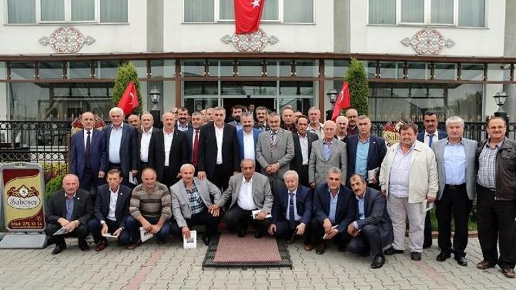 Toçoğlu Erenler’de Görevli Muhtarlarla Bir Araya Geldi