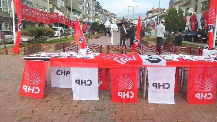 CHP Kastamonu Milletvekili Adayları Tosya’da Aşure Dağıttı