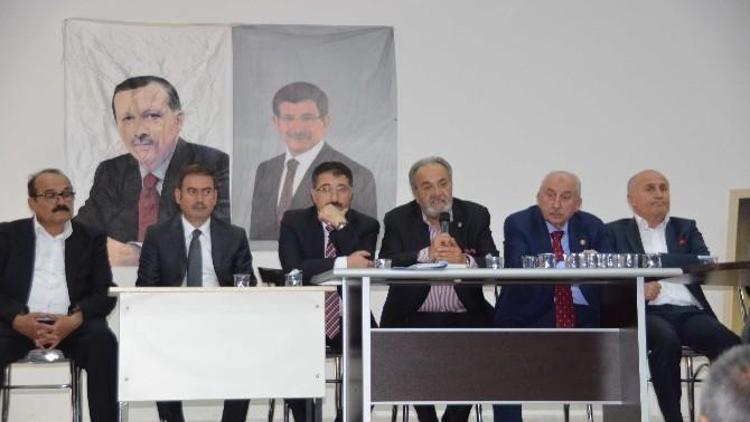 AK Parti Kargı’da Muhtarlarla Bir Araya Geldi