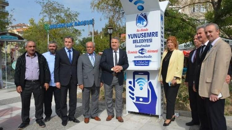 Yunusemre Belediyesi’nden 7 Noktada Ücretsiz Wifi Hizmeti