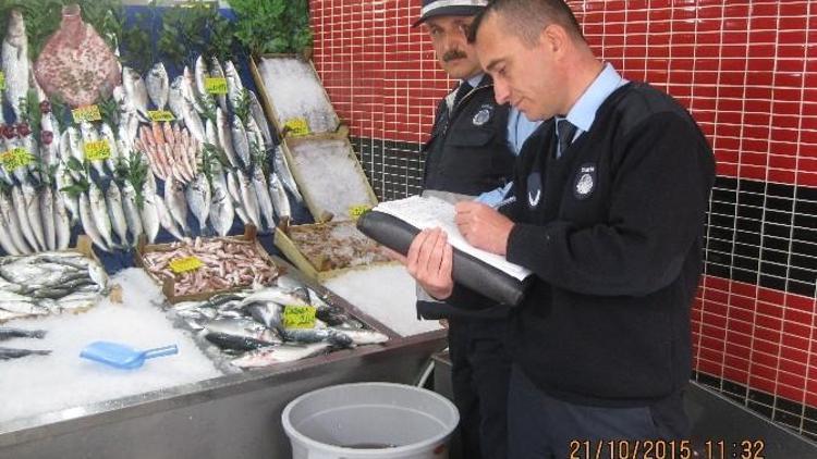 Büyükşehir Zabıtasından Balıkçılara Koku Ve Gürültü Denetimi