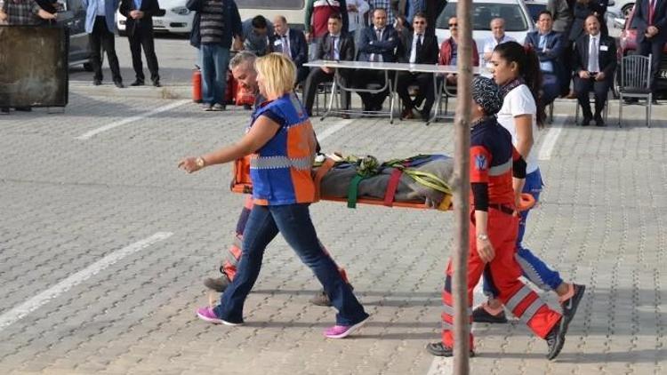 Hastanede, Gerçeği Aratmayan Tatbikat Yapıldı