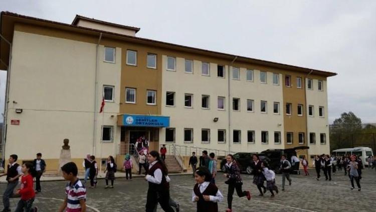 Okulda Deprem Tahliye Tatbikatı