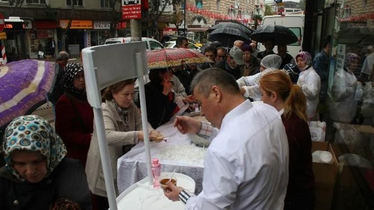 Kestane Şekerli Aşureler Kapışıldı