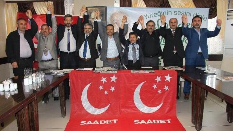 Saadet Partisi’nin Milletvekili Adayları Aliağa’da Partililerle Buluştu