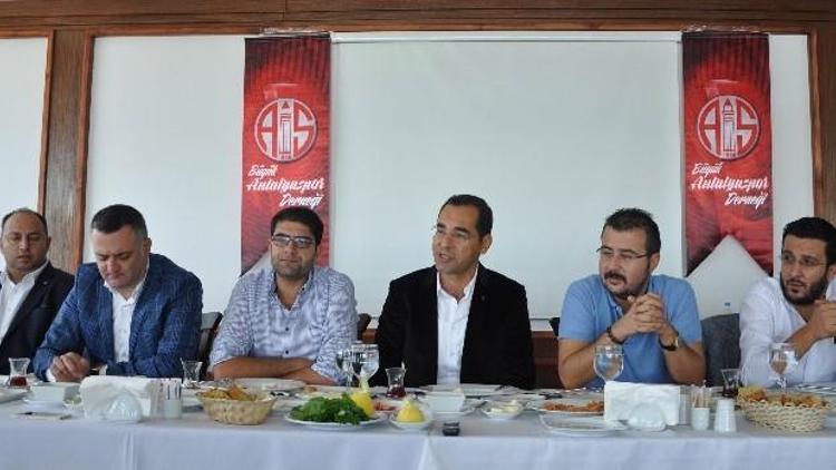 Büyük Antalyaspor Derneği Yönetimini Tanıtıldı