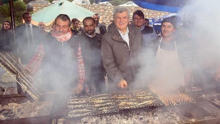 Başkan Karaosmanoğlu, “Muhtarlarımız Baba Ve Anadır”