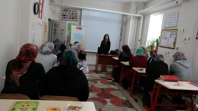 Kadın Danışma Merkezi’nde Eğitimler Devam Ediyor