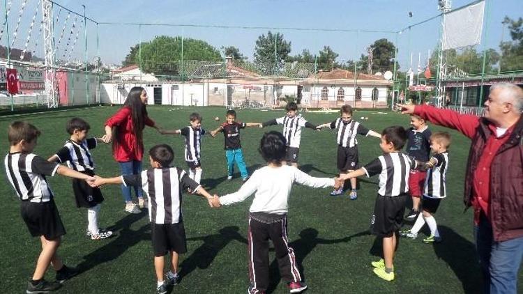 Samsun Beşiktaş Futbol Okulu’nda ‘Drama’ Eğitimi