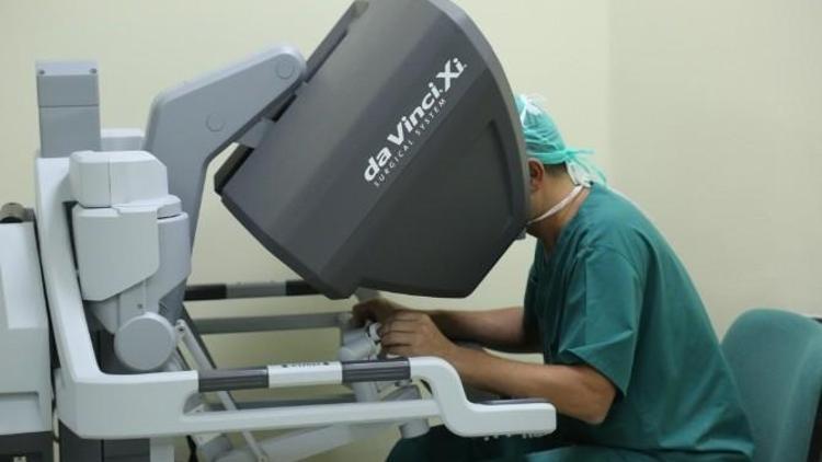 Erzurum Beah Da Vinci Ameliyat Robotu İle SES Ayarı Yaptı
