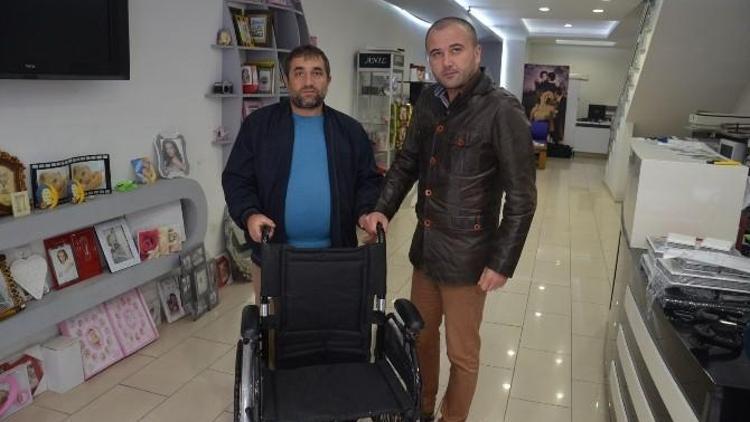 Kızılay’dan Tekerlekli Sandalye Yardımı