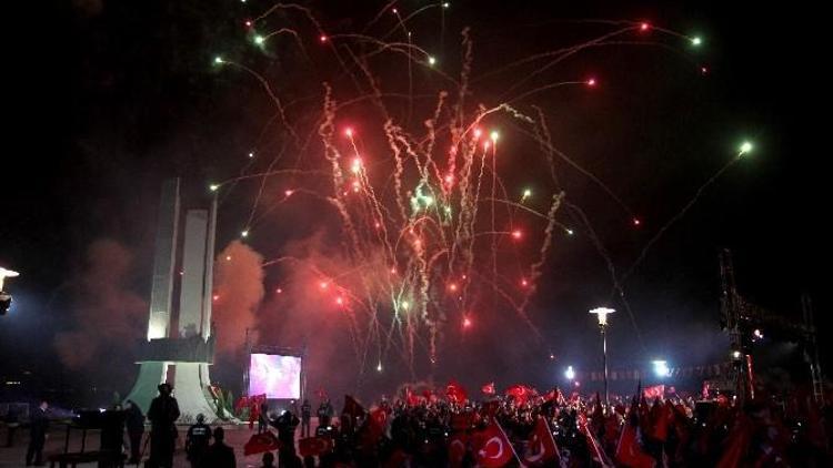 Karşıyaka’da Cumhuriyet Bayramı’na Muhteşem Kutlama Programı