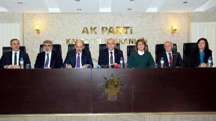 AK Parti Milletvekillerinden Ortak Basın Toplantısı
