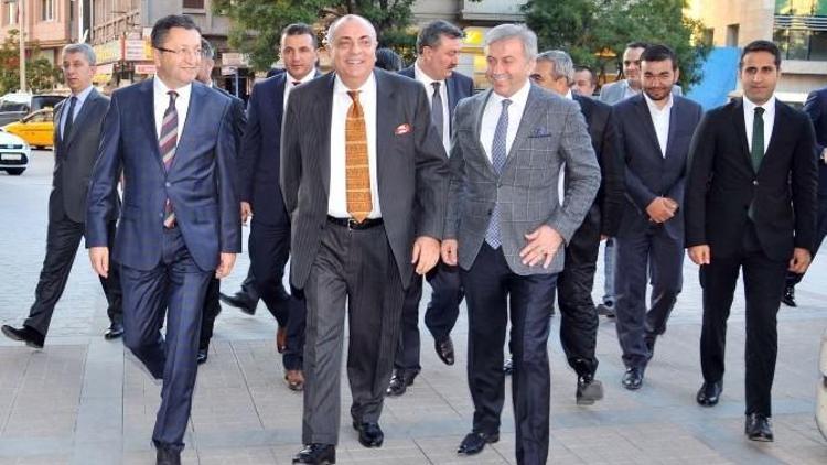 Başbakan Yardımcısı Türkeş Altındağ’da Vatandaşlarla Buluştu