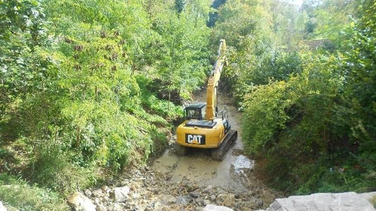 Cephanelikte Bulunan Derede Temizlik Çalışması Başladı