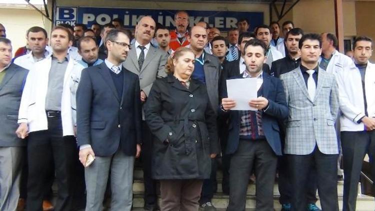 Erciş Devlet Hastanesi Çalışanları Terörü Lanetledi