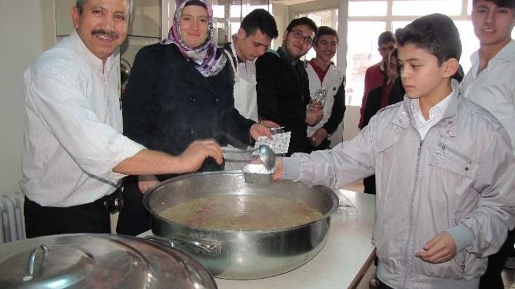 Hisarcık Anadolu Lisesi’nde Aşure Etkinliği