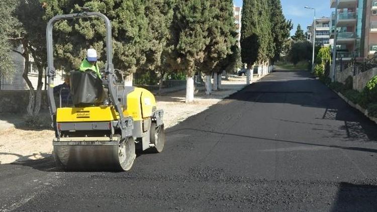 Kuşadası Belediyesi’nin Yol Yapım Çalışmaları Sürüyor