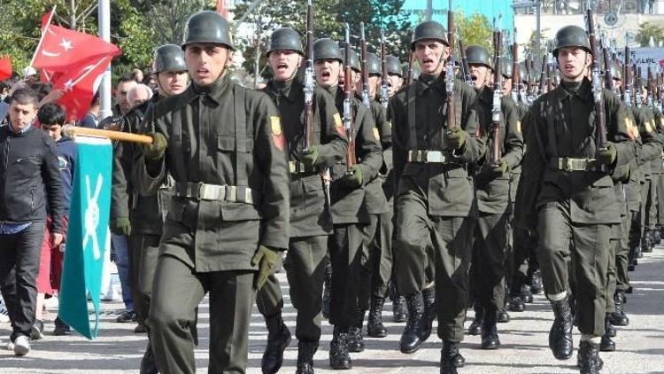 Bolu’da 29 Ekim Cumhuriyet Bayramı Coşkuyla Kutlandı