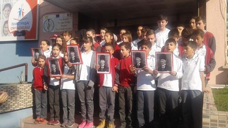 İsmetpaşa Ortaokulu Öğrencileri Cumhuriyet Bayramını Kutladı
