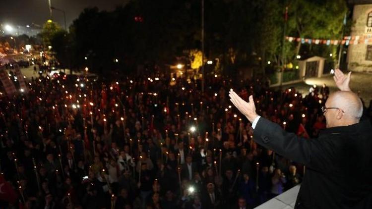 Yaşar, Cumhuriyet Bayramı Coşkusunu Başkentlilerle Yaşadı