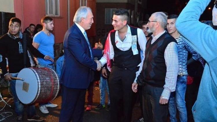 Başkan Kamil Saraçoğlu, Asker Eğlencesine Katıldı