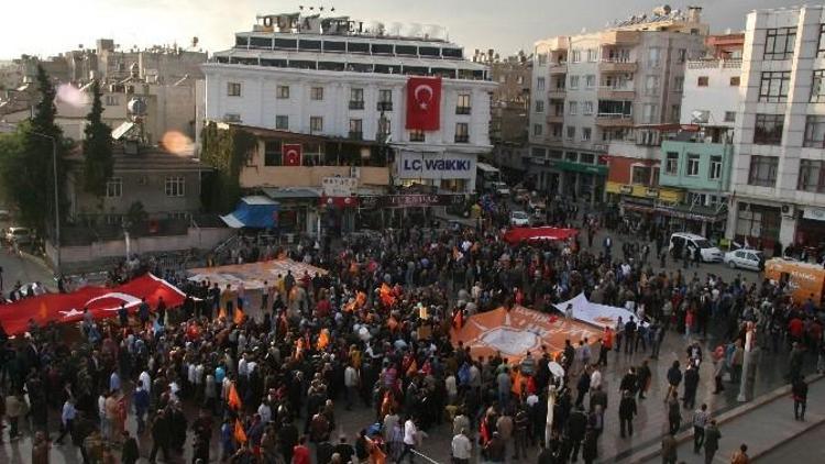 AK Parti, Gövde Gösterisi Yaptı