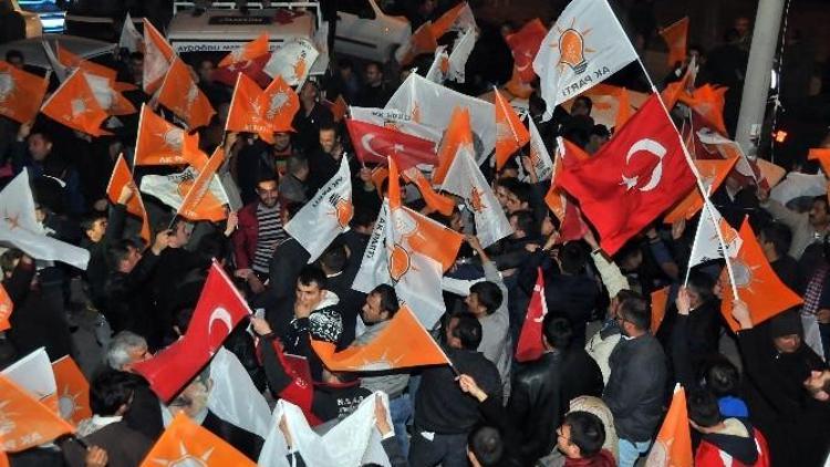 Akşehir AK Parti’de Seçim Galibiyeti Coşkusu