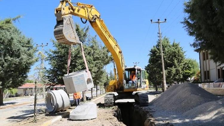 Kızılcasöğüt’ün Altyapısı Değiştirildi