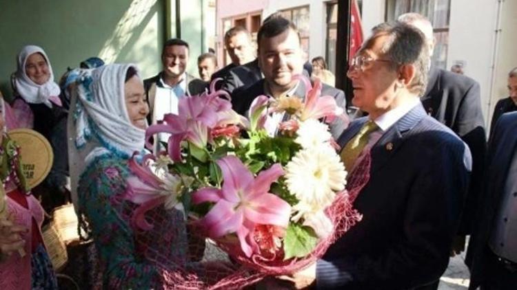 Balıkesir Büyükşehir Belediye Başkanı Uğur’dan Ayvalık Ziraat Odasına Ziyaret