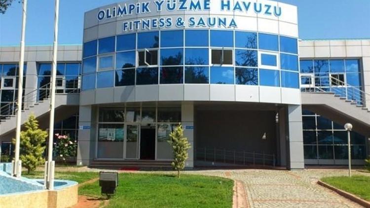 Tekirdağ Olimpik Yüzme Havuzu Sporcularını Mavi Sularıyla Kucaklıyor